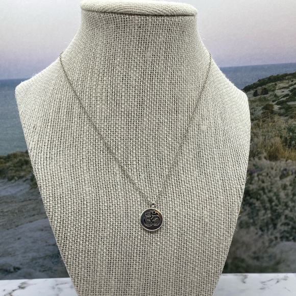 2 for$15 -Ohm - Lucky charm silver pendant necklace - Picture 3 of 4